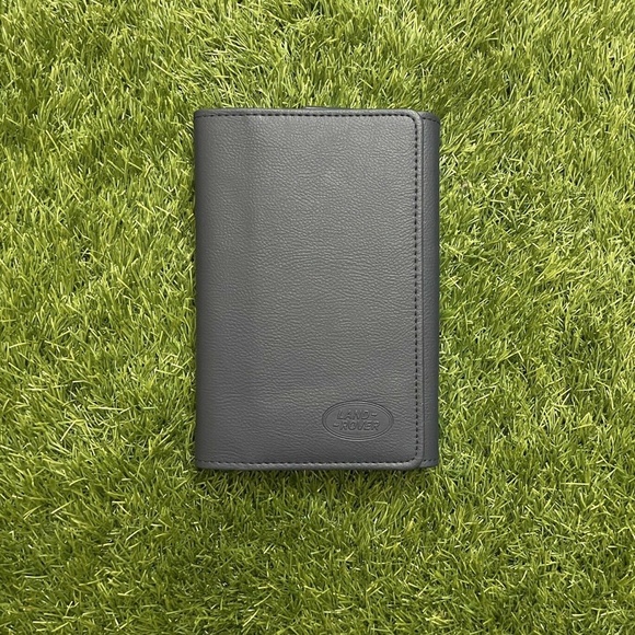 2017 Land Rover DISCOVERY SPORT Owners Manual - Picture 9 of 11